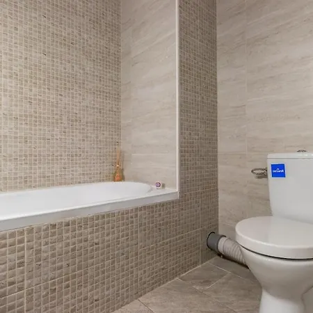 Cozy And Modern In Grand Park Appartement